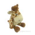 Peluche girafe avec hochet